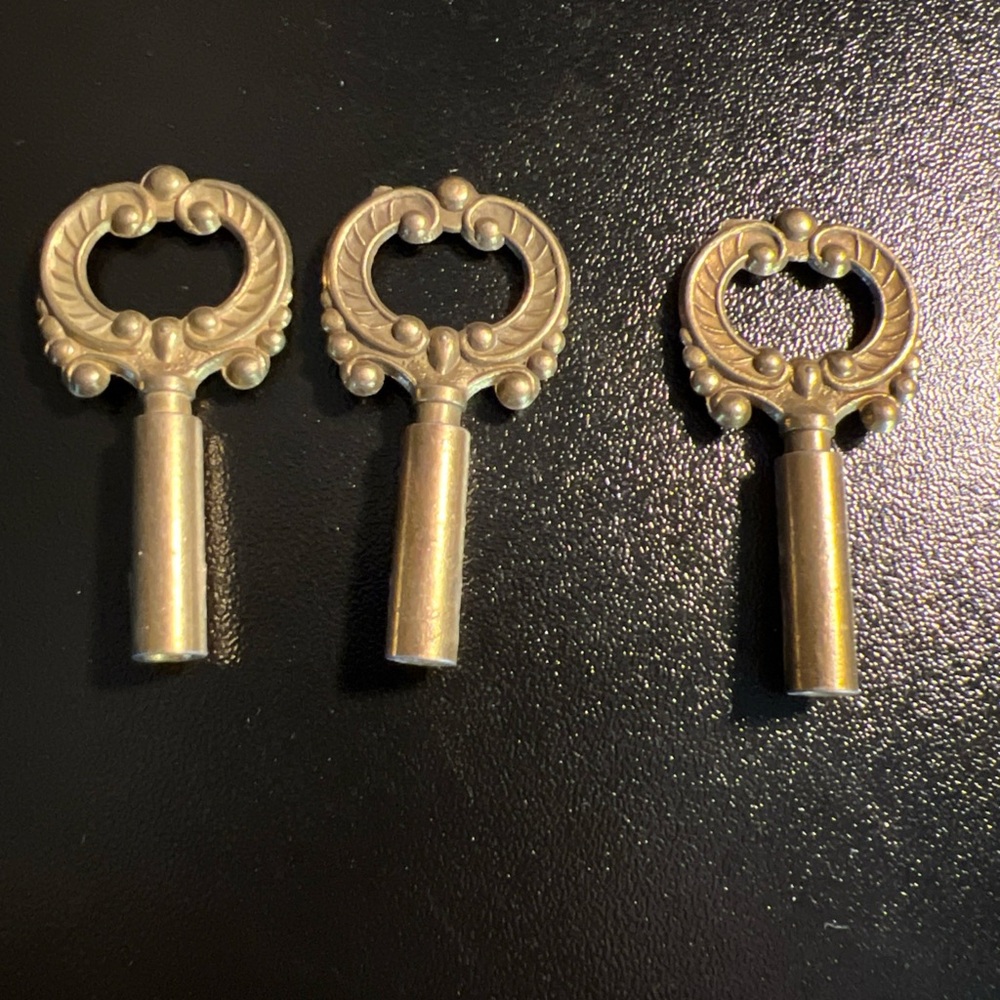 7-BRASS FIN SOCKET KEYS (27|90/020)Satco Products Inc With New Extenders - Picture 3 of 4